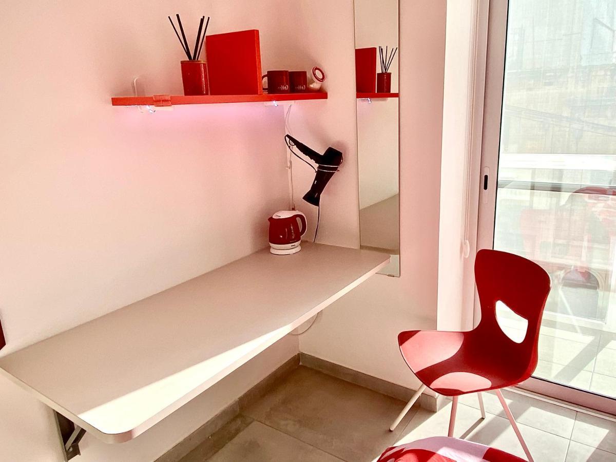 Central Private En-Suite With Balcony In Shared Residence Pietà Extérieur photo